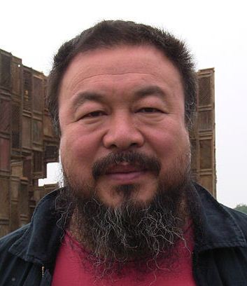 Ai Weiwei during documenta 12 (2007) Cropped | By: Hafenbar | Date: June 2007 | http://commons.wikimedia.org/wiki/File:Ai_Weiwei.jpg