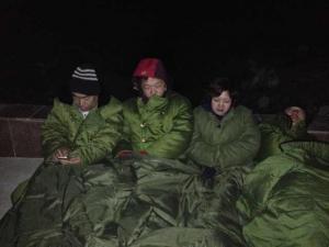 The hunger strikers camped out in front of the Qixing Detention Center in Jiangsanjiang, Heilongjiang, through the night in freezing cold, March 25, 2014.